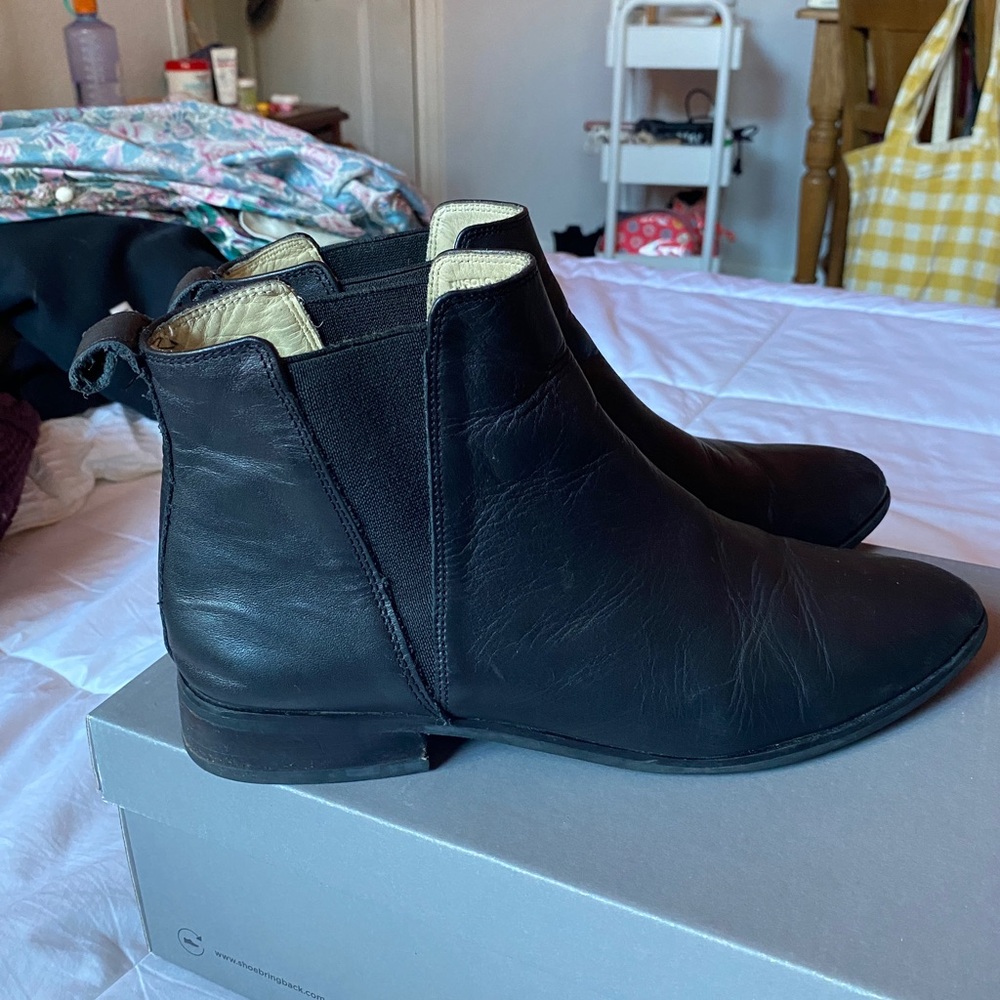 Nisolo Chelsea boots women’s 9